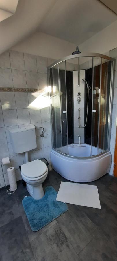 Hi-Bp Garden City Batsanyi Apartment 3 Rooms, Apartment Upstairs Near The City Train With Free Parking Budapest Exterior foto