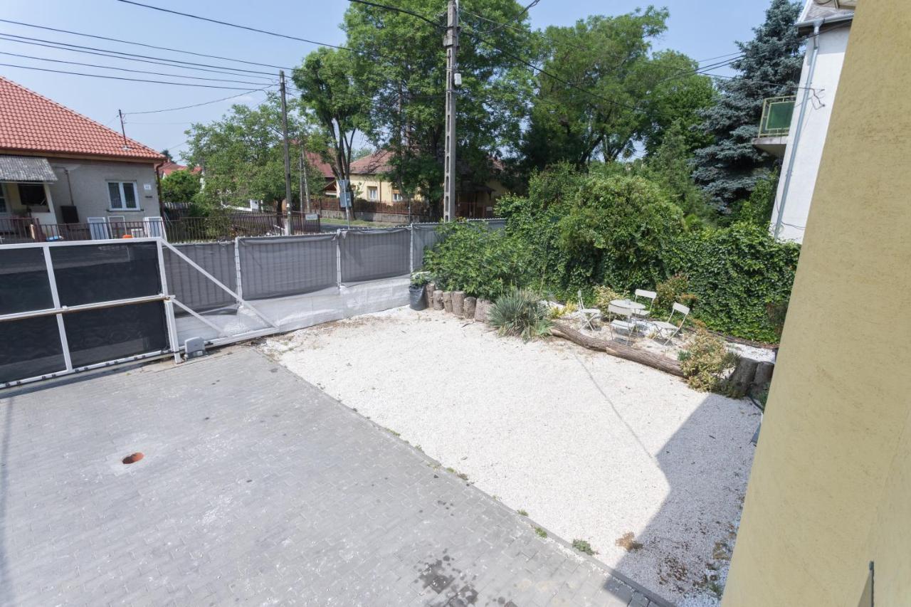 Hi-Bp Garden City Batsanyi Apartment 3 Rooms, Apartment Upstairs Near The City Train With Free Parking Budapest Exterior foto