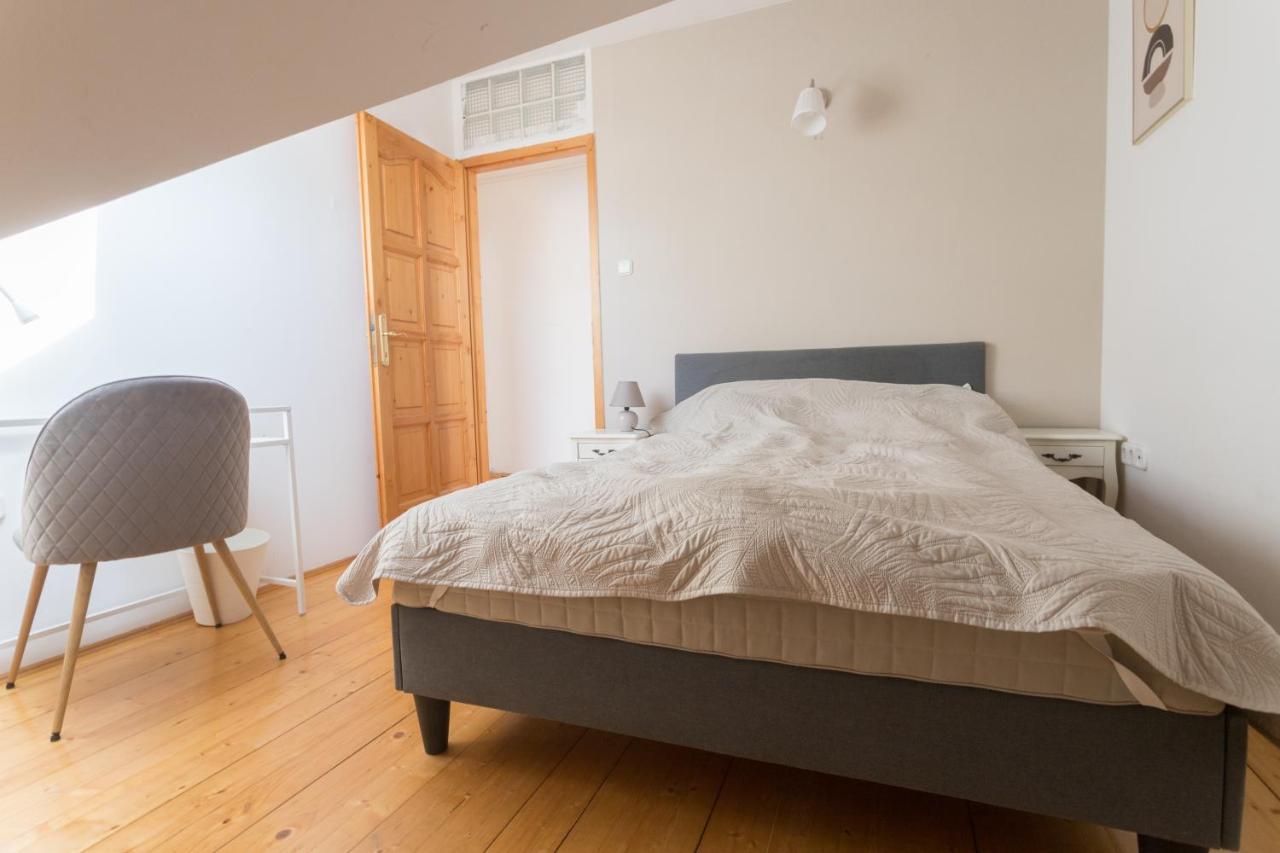 Hi-Bp Garden City Batsanyi Apartment 3 Rooms, Apartment Upstairs Near The City Train With Free Parking Budapest Exterior foto